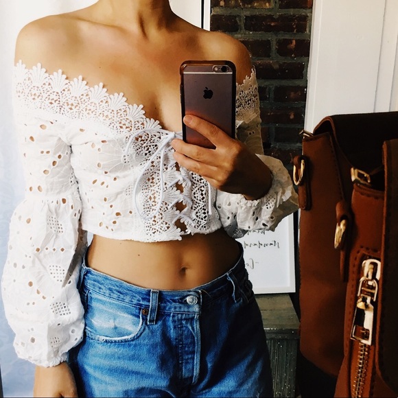 Last 1🆕Lana White Eyelet Off the Shoulder Top - Picture 7 of 7
